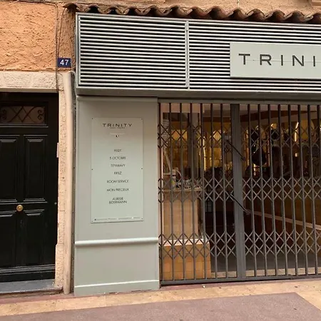 De Luxe Au Coeur De