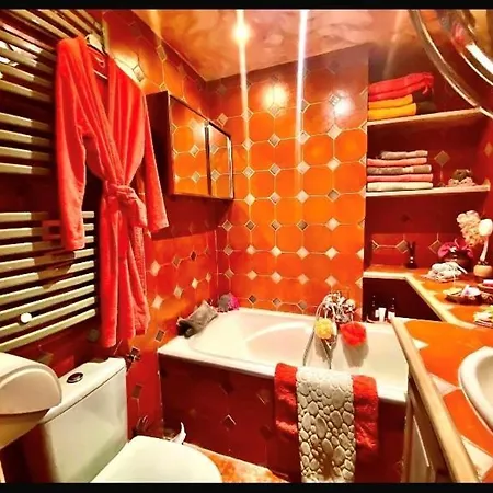 De Luxe Au Coeur De *